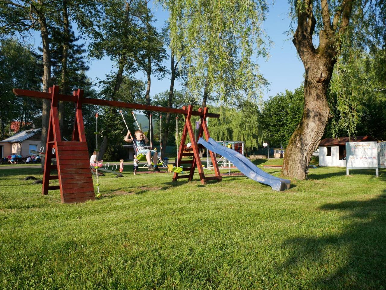 Camping Roznov Roznov pod Radhostem Exterior foto