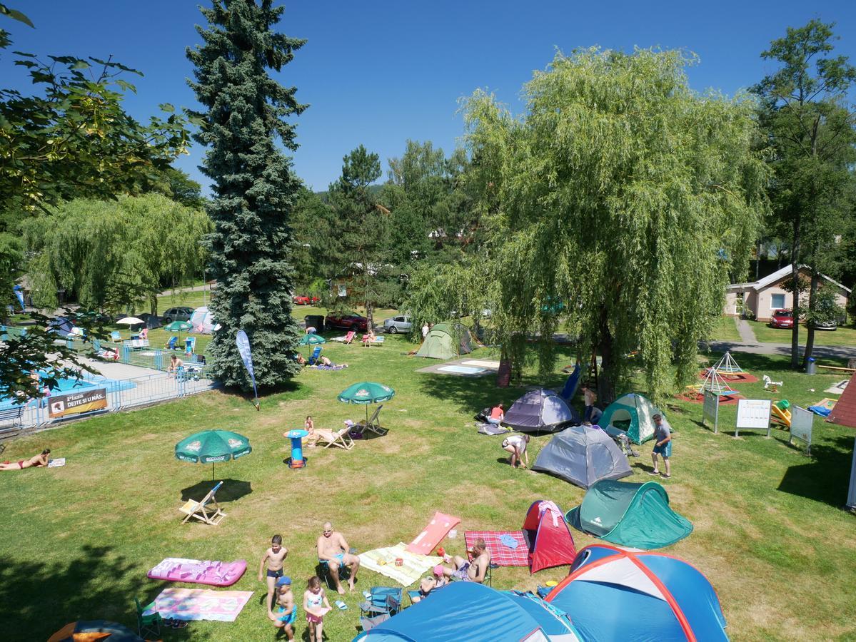 Camping Roznov Roznov pod Radhostem Exterior foto